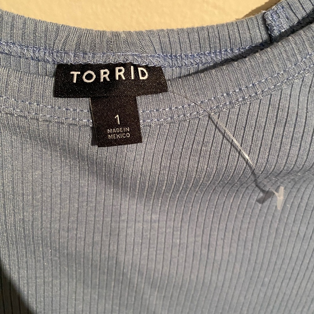 Torrid Soft Blue Ribbed Knit Top cropped length new never worn